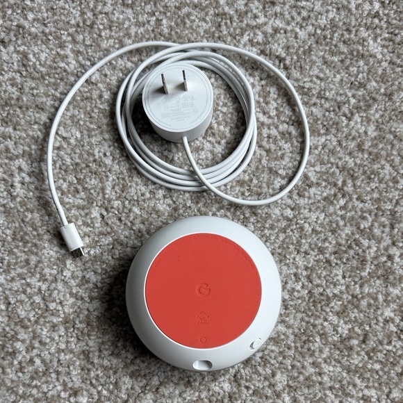 Google Home - Never used - Picture 2 of 2